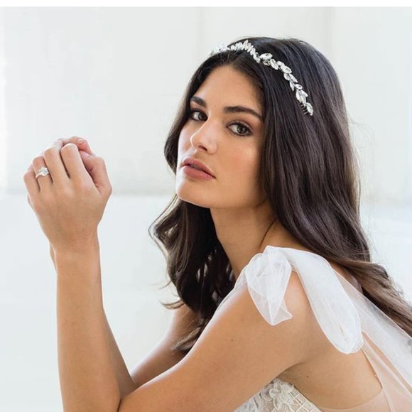 Brides & Hairpins Zila Crown